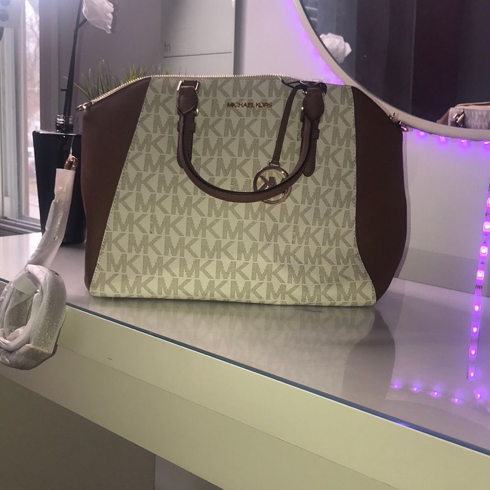 MK purse